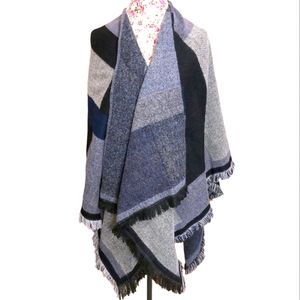 Echo reversible blanket shawl